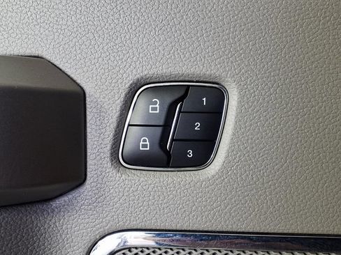 Used 2019 Ford F150 Lariat AWD/4WD image 19