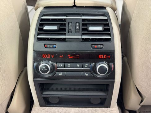 Used 2013 BMW 750Li image 35