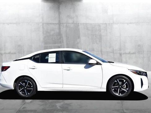 Certified 2024 Nissan Sentra SV image 5