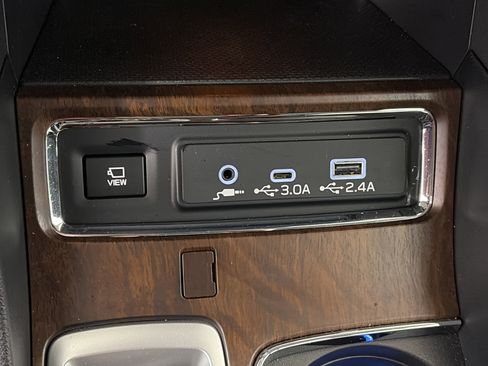 Used 2025 Subaru Ascent Touring w/ Popular Package #2 image 28