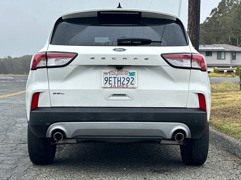 Used 2022 Ford Escape SEL FWD image 4