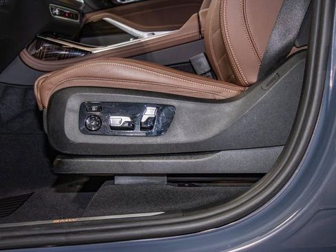 Certified 2025 BMW X7 xDrive40i w/ Premium Package image 15