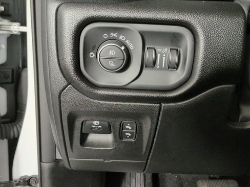 Used 2025 RAM 1500 Big Horn AWD/4WD image 22