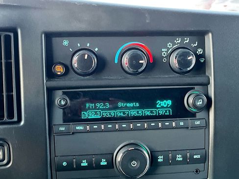 Used 2025 Chevrolet Express 2500 Work Van w/ Driver Convenience Package image 14