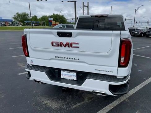 Used 2023 GMC Sierra 1500 Denali w/ Technology Package AWD/4WD image 9