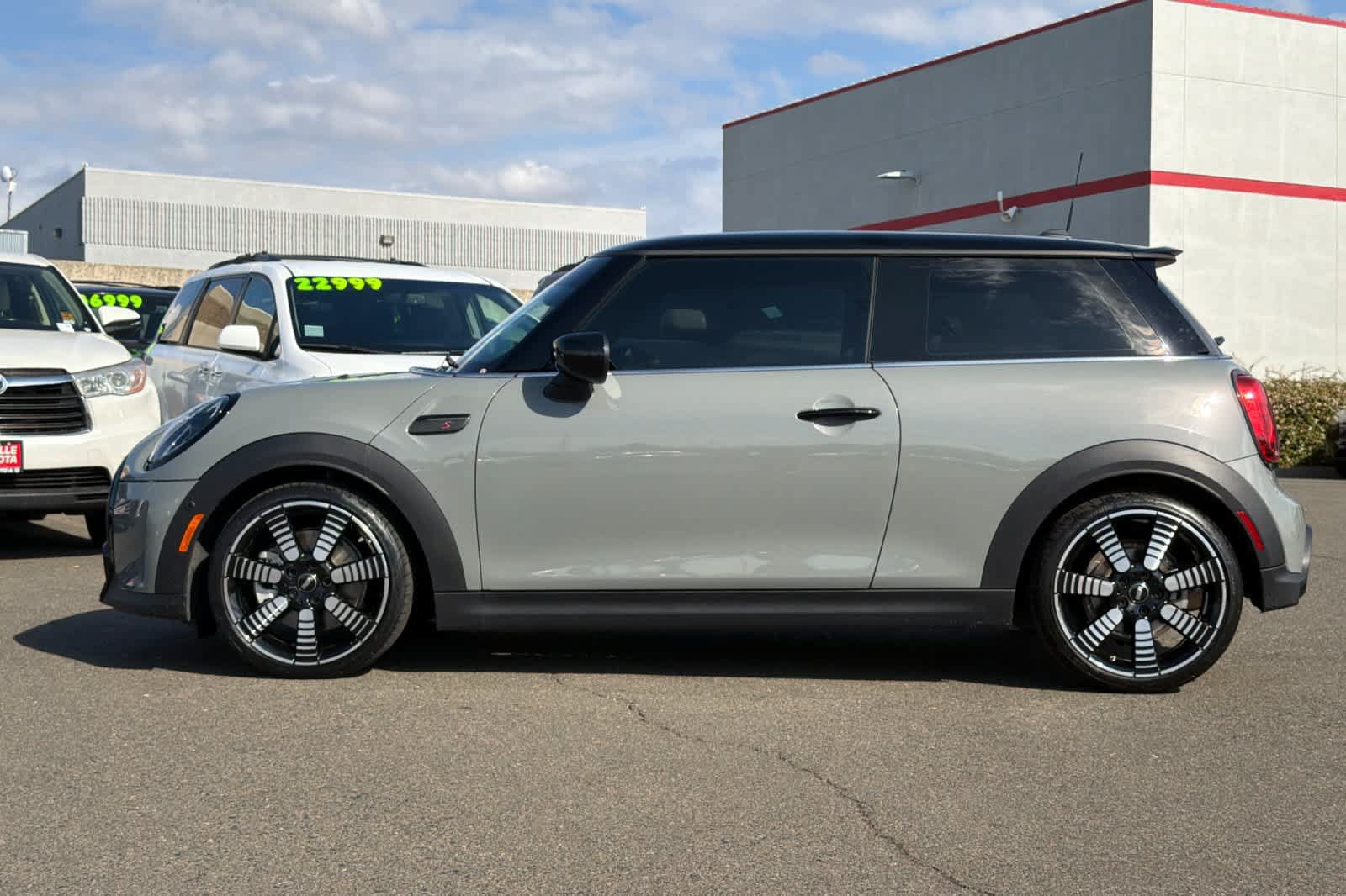 Used 2023 MINI Cooper S FWD image 8