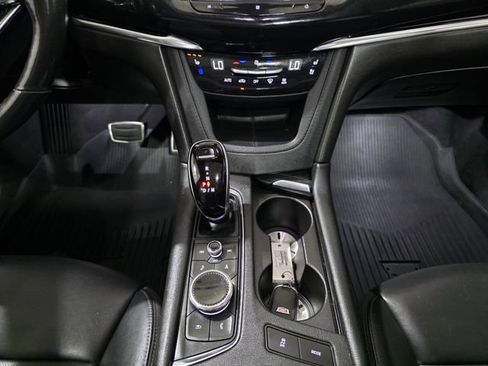 Used 2020 Cadillac XT6 Sport AWD/4WD image 20