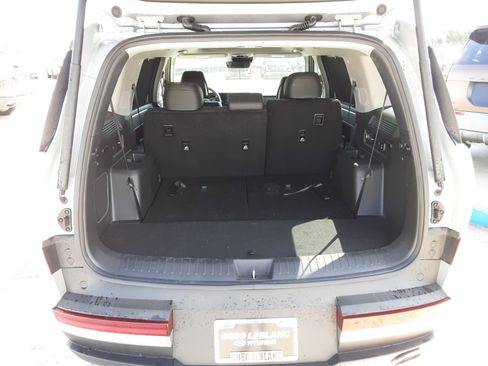 Used 2024 Hyundai Santa Fe Limited FWD image 13