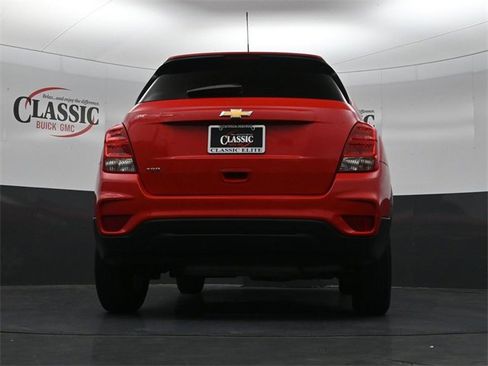 Used 2020 Chevrolet Trax LS image 29