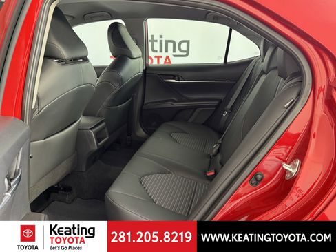 Certified 2023 Toyota Camry SE w/ Convenience Package image 17