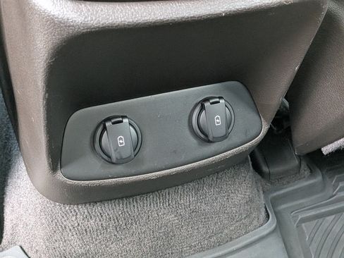 Used 2020 Hyundai Santa Fe SEL w/ Convenience Package FWD image 16