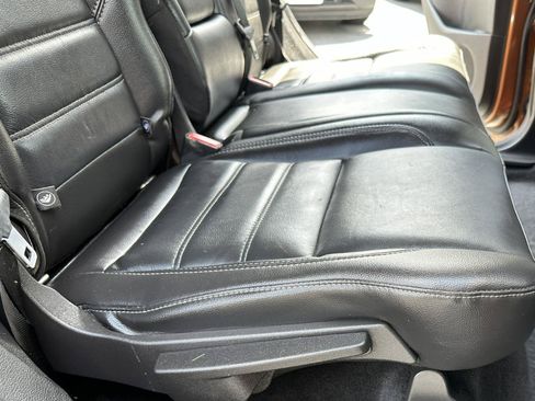 Used 2017 Ford Escape Titanium FWD image 40
