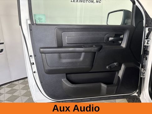 Used 2017 RAM 1500 Tradesman w/ Chrome Appearance Group AWD/4WD image 9