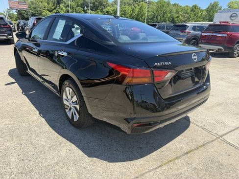 Used 2025 Nissan Altima 2.5 S FWD image 7