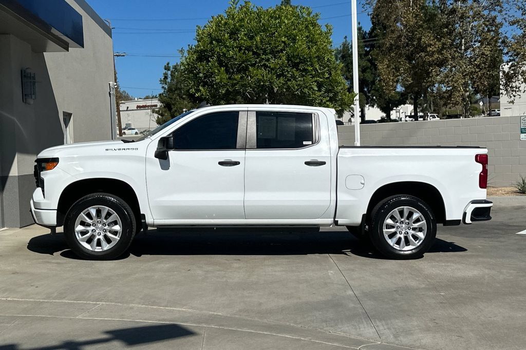 Used 2024 Chevrolet Silverado 1500 Custom RWD image 9