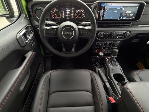 New 2025 Jeep Gladiator Rubicon image 11