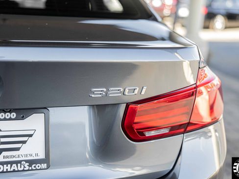Used 2017 BMW 320i xDrive Sedan image 14