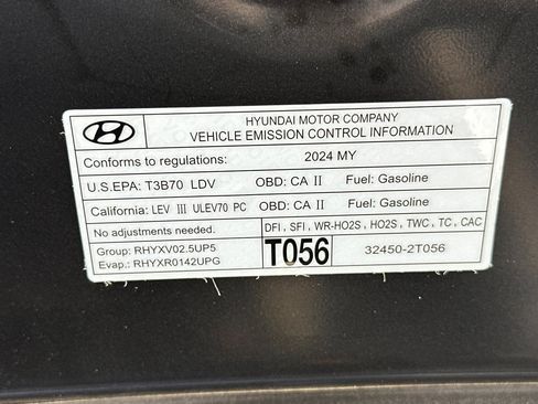 Used 2024 Genesis GV70 2.5T w/ Select Package AWD/4WD image 37