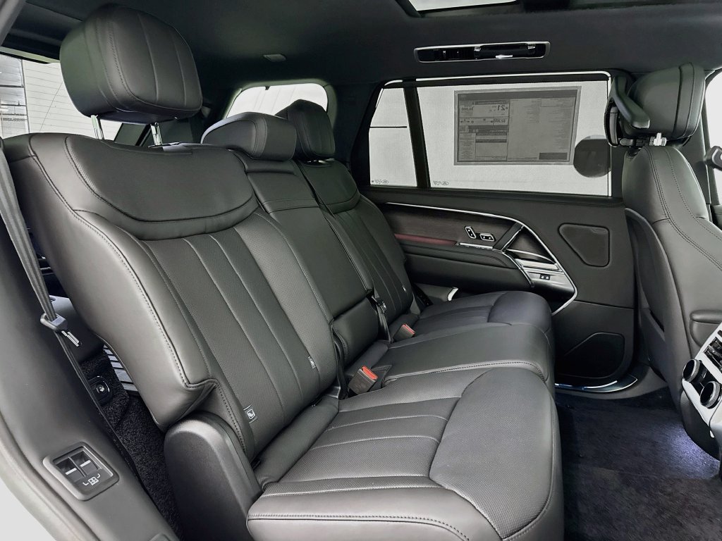 New 2027 Land Rover Range Rover Long Wheelbase SE AWD/4WD image 29