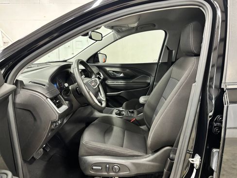 Used 2024 GMC Terrain SLE w/ Driver Convenience Package FWD image 16