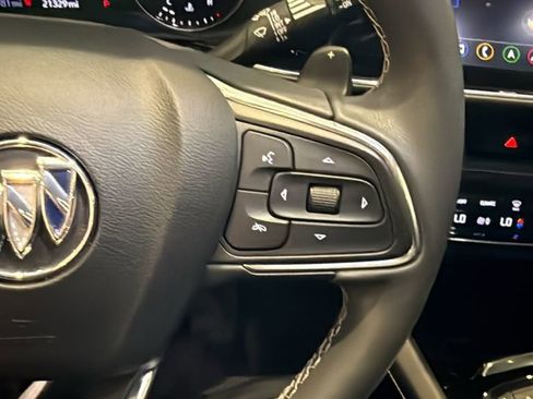 Used 2023 Buick Envision Avenir AWD/4WD image 33