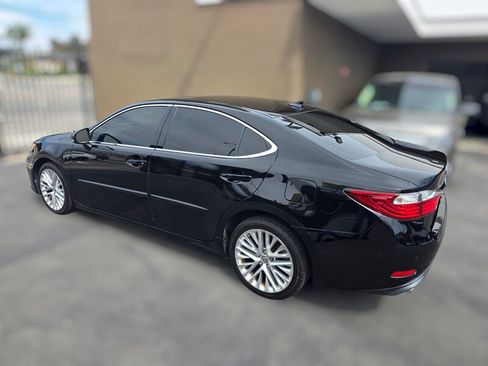 Used 2013 Lexus ES 350 w/ Luxury Pkg FWD image 10
