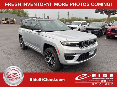 Used 2022 Jeep Grand Cherokee Summit AWD/4WD image 1