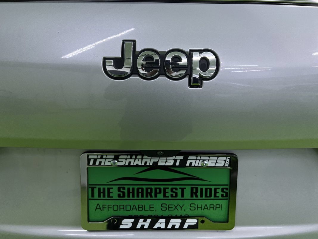 Used 2022 Jeep Grand Cherokee L Limited AWD/4WD image 13