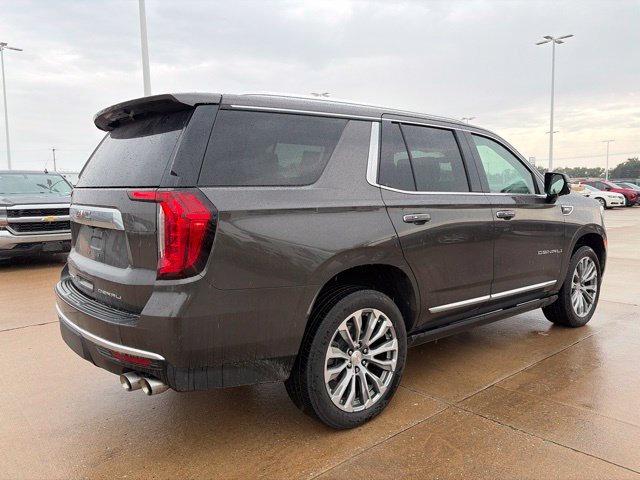 Used 2021 GMC Yukon Denali w/ Denali Premium Package AWD/4WD image 3