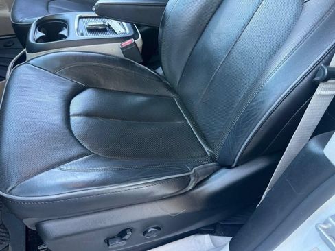 Used 2019 Chrysler Pacifica Limited FWD image 7