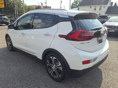 Used 2017 Chevrolet Bolt Premier w/ Driver Confidence II Package FWD image 7