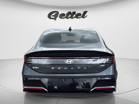 Certified 2025 Hyundai Sonata Limited FWD image 6