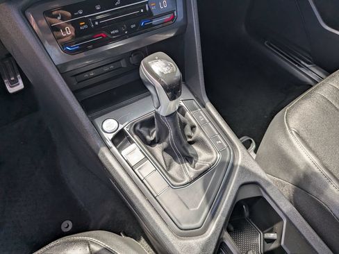 Used 2023 Volkswagen Tiguan SE R-Line FWD image 26