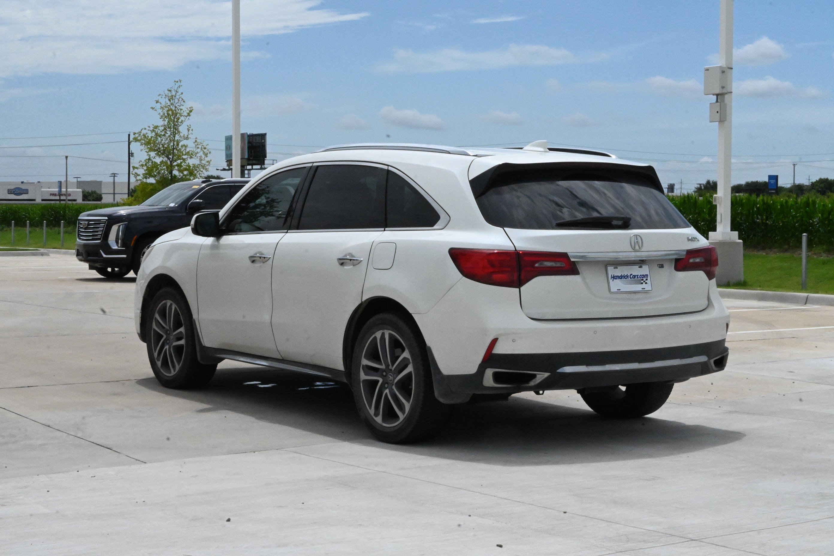 Used 2018 Acura MDX w/ Advance & Entertainment Pkg FWD image 7