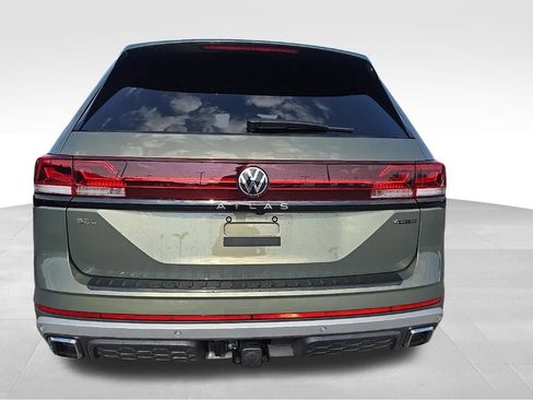 Used 2024 Volkswagen Atlas Peak Edition SEL AWD/4WD image 4