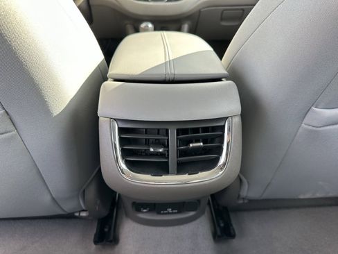 Used 2017 Chevrolet Malibu LT w/ Driver Confidence Package image 21