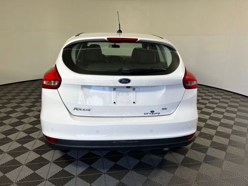 Used 2016 Ford Focus SE w/ Equipment Group 201A image 6