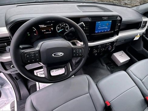 New 2025 Ford F550 4x4 Regular Cab Super Duty w/ XL Chrome Package image 5