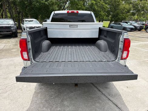 Used 2017 Chevrolet Silverado 1500 LTZ Z71 w/ LTZ Plus Package AWD/4WD image 38