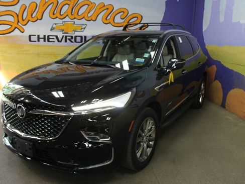 Used 2022 Buick Enclave Avenir w/ Avenir Technology Package AWD/4WD image 4