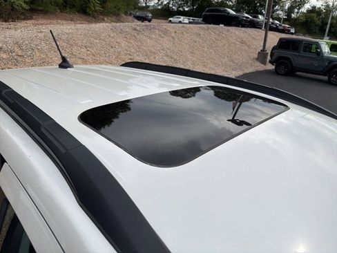 Used 2018 Ford EcoSport SES image 11