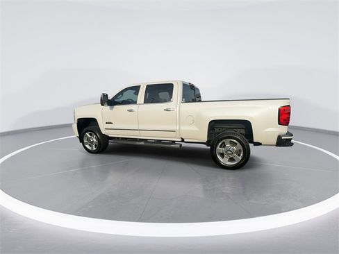 Used 2019 Chevrolet Silverado 2500 High Country w/ Duramax Plus Package image 6