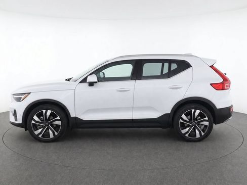 Used 2023 Volvo XC40 B5 Ultimate w/ Protection Package Premier AWD/4WD image 8