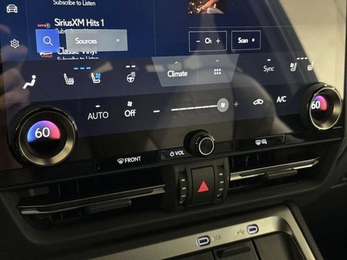 Used 2024 Lexus GX 550 AWD/4WD image 16