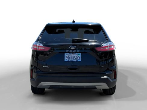 Certified 2022 Ford Edge SEL w/ Convenience Package AWD/4WD image 4