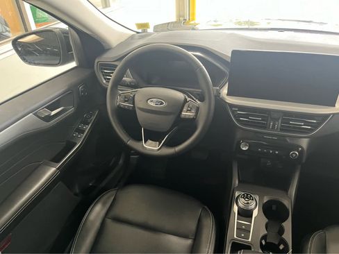 Used 2024 Ford Escape Platinum image 17