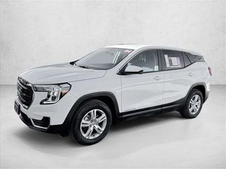 Used 2024 GMC Terrain SLE video 1