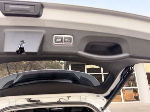 New 2025 Kia Sorento EX image 13