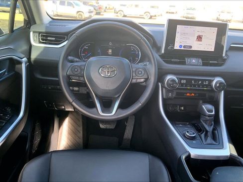 Used 2024 Toyota RAV4 XLE Premium image 10