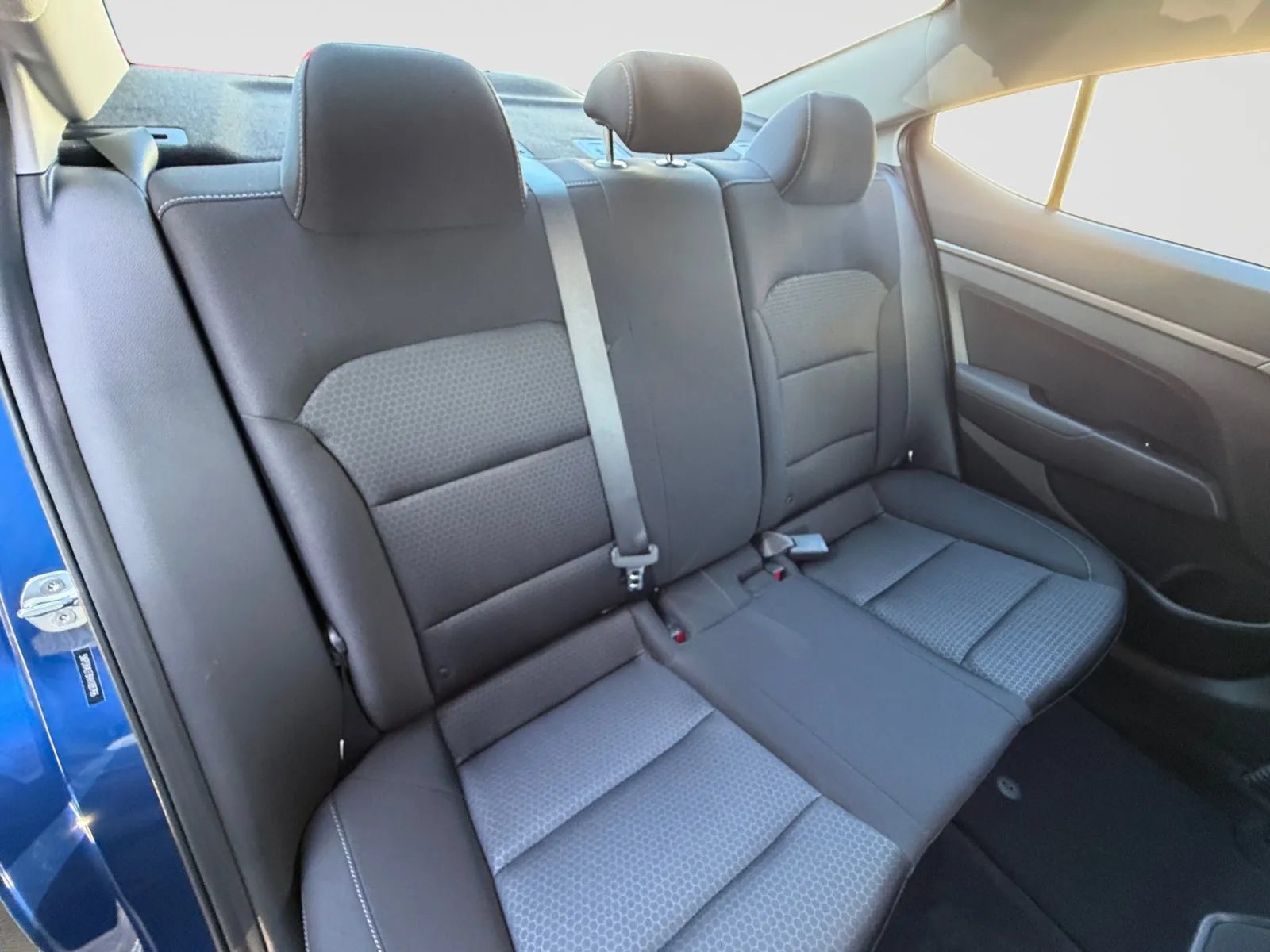 Used 2017 Hyundai Elantra Value Edition FWD image 18
